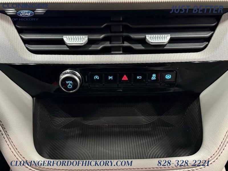 2026 Ford Explorer Active (200A)
