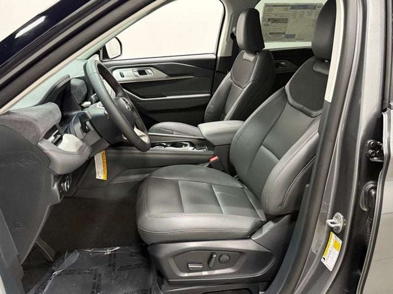 2026 Ford Explorer Active (200A)