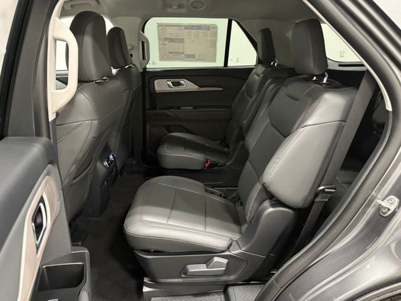 2026 Ford Explorer Active (200A)