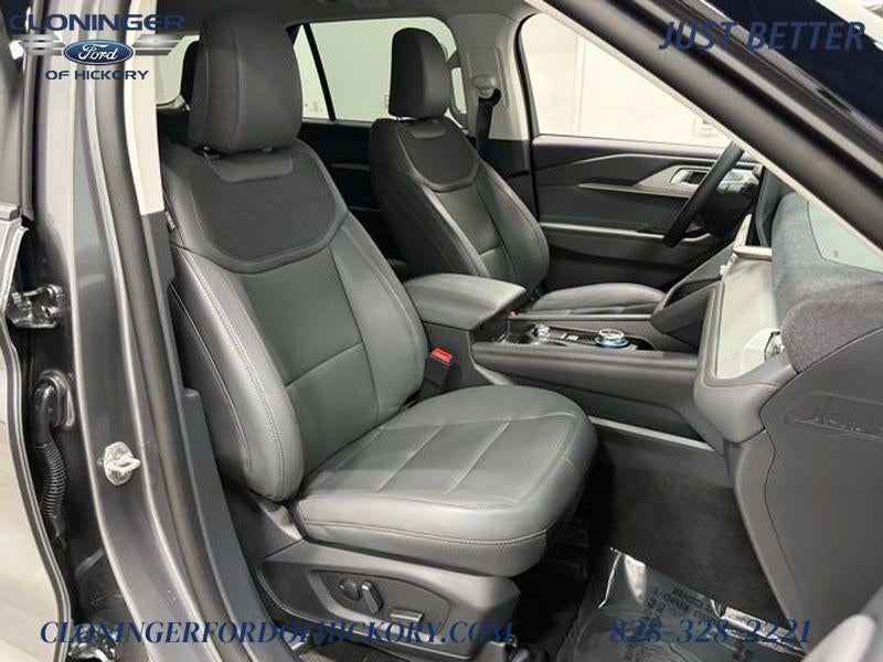 2026 Ford Explorer Active (200A)