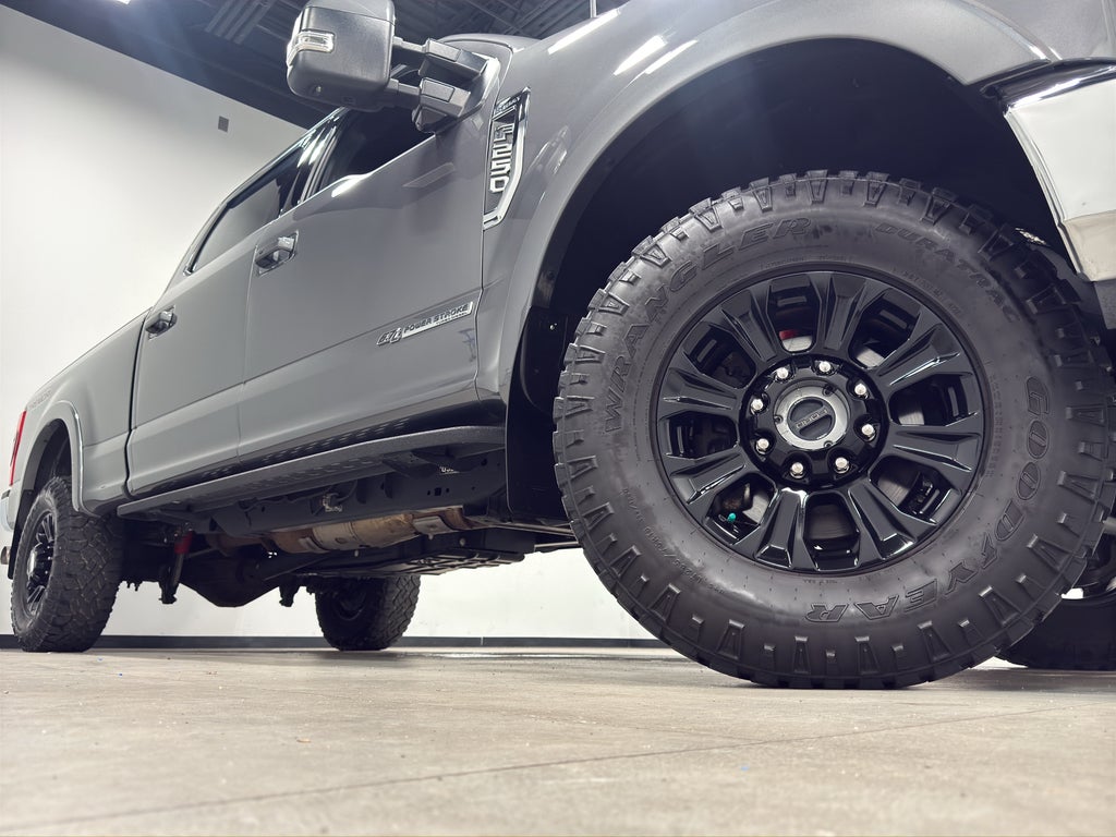 2022 Ford F-250 LARIAT TREMOR