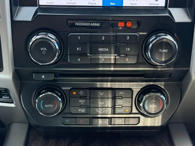 2017 Ford F-350SD Lariat DRW