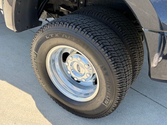 2017 Ford F-350SD Lariat DRW