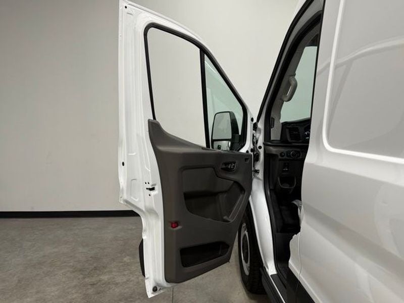 2025 Ford Transit Van Base