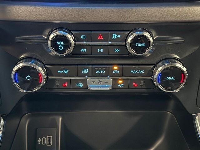2026 Ford F-150 XLT Supercharged v8
