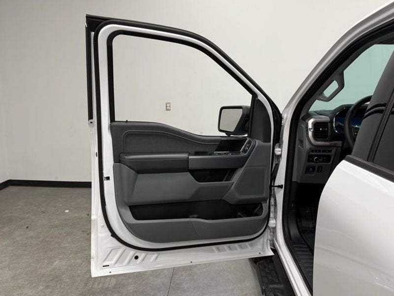 2023 Ford F-150 Lightning XLT