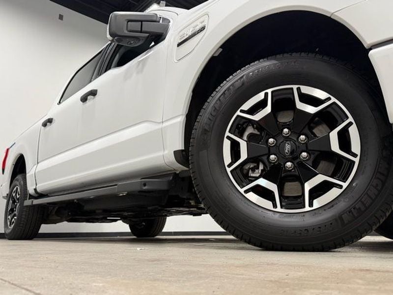 2023 Ford F-150 Lightning XLT