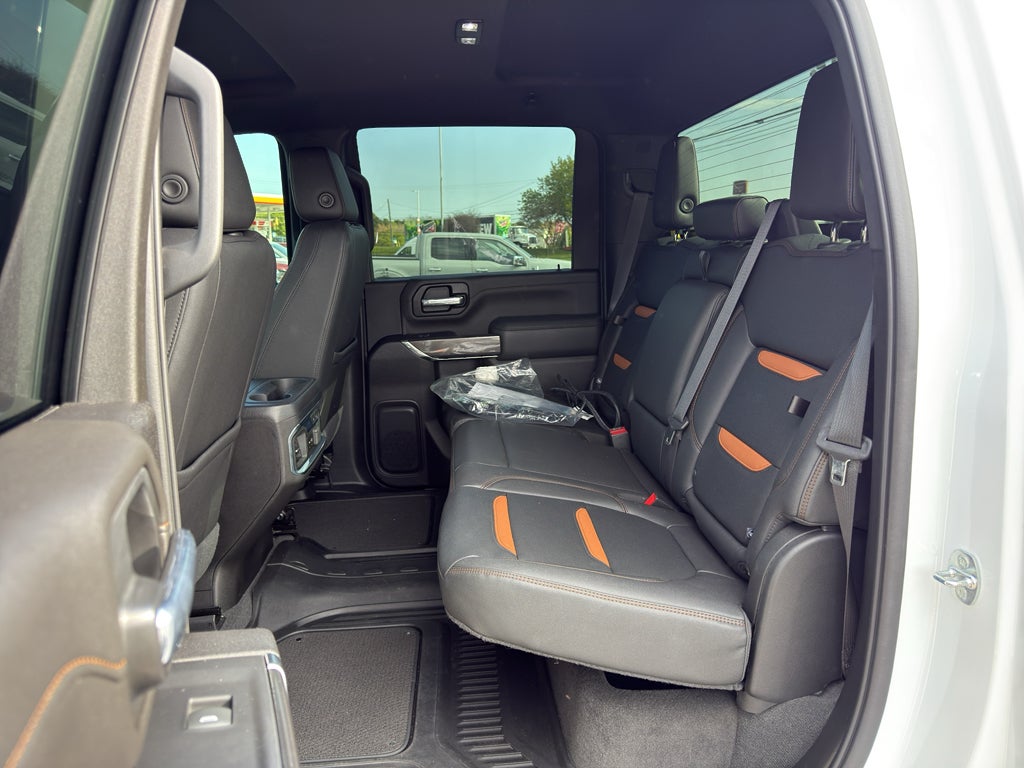 2023 GMC Sierra AT4
