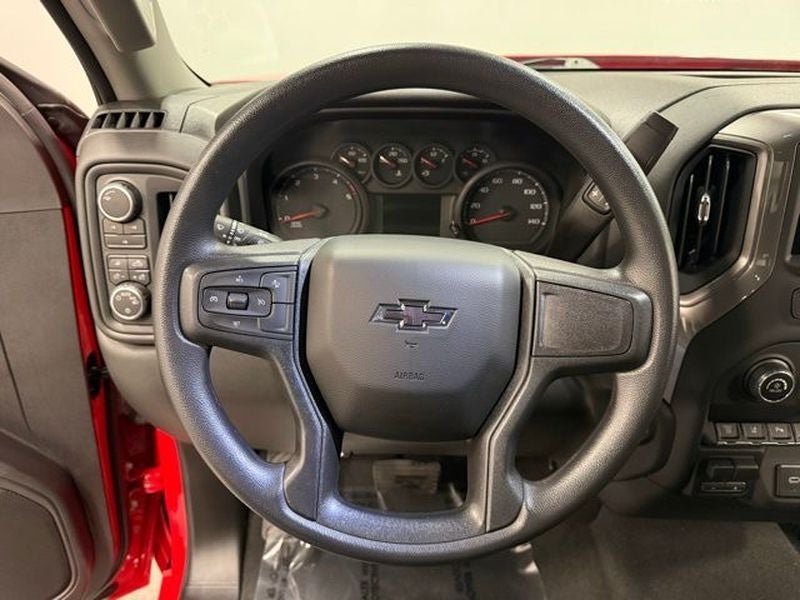 2025 Chevrolet Silverado Custom