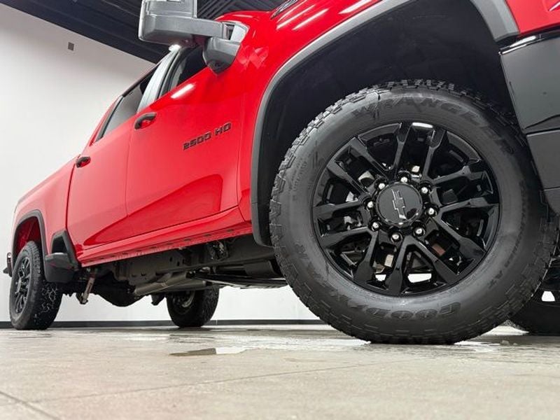 2025 Chevrolet Silverado Custom