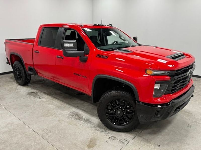 2025 Chevrolet Silverado Custom