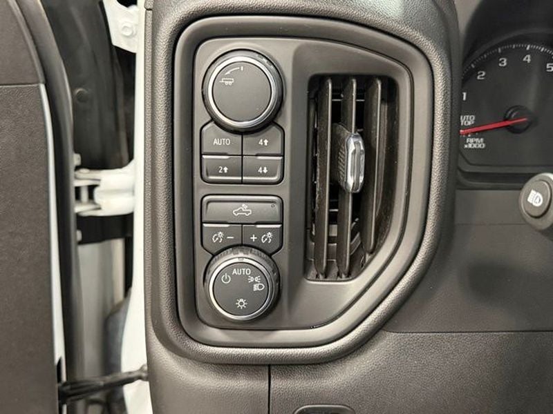 2022 Chevrolet Silverado Custom Trail Boss