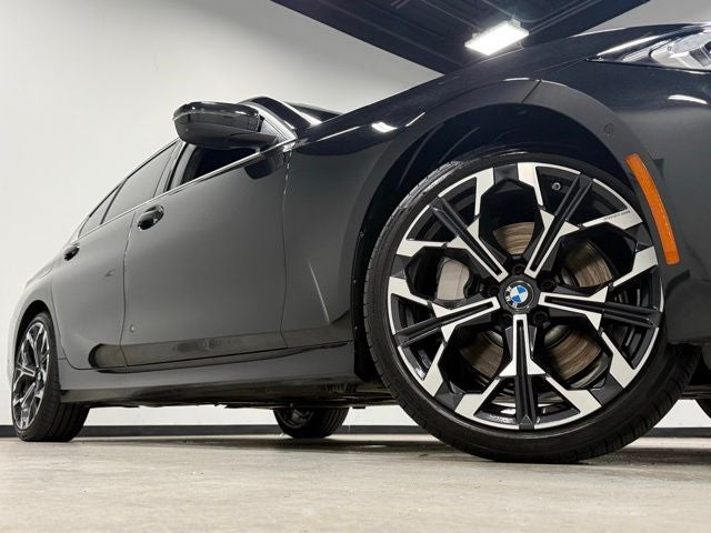 2025 BMW 3 Series 330i