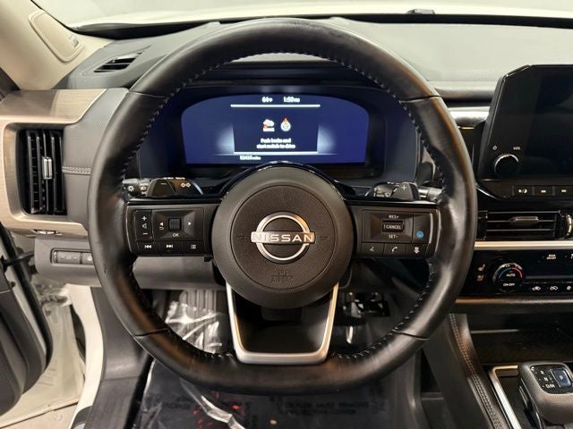 2022 Nissan Pathfinder Platinum