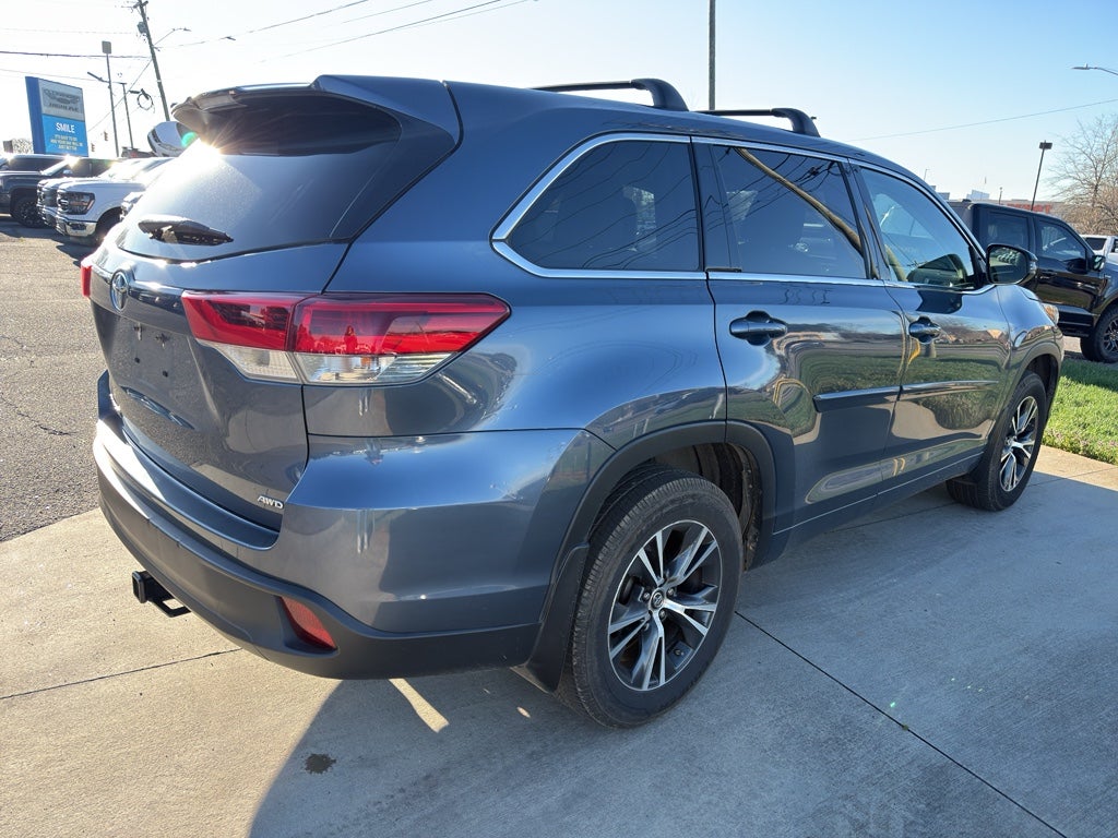 2017 Toyota Highlander LE
