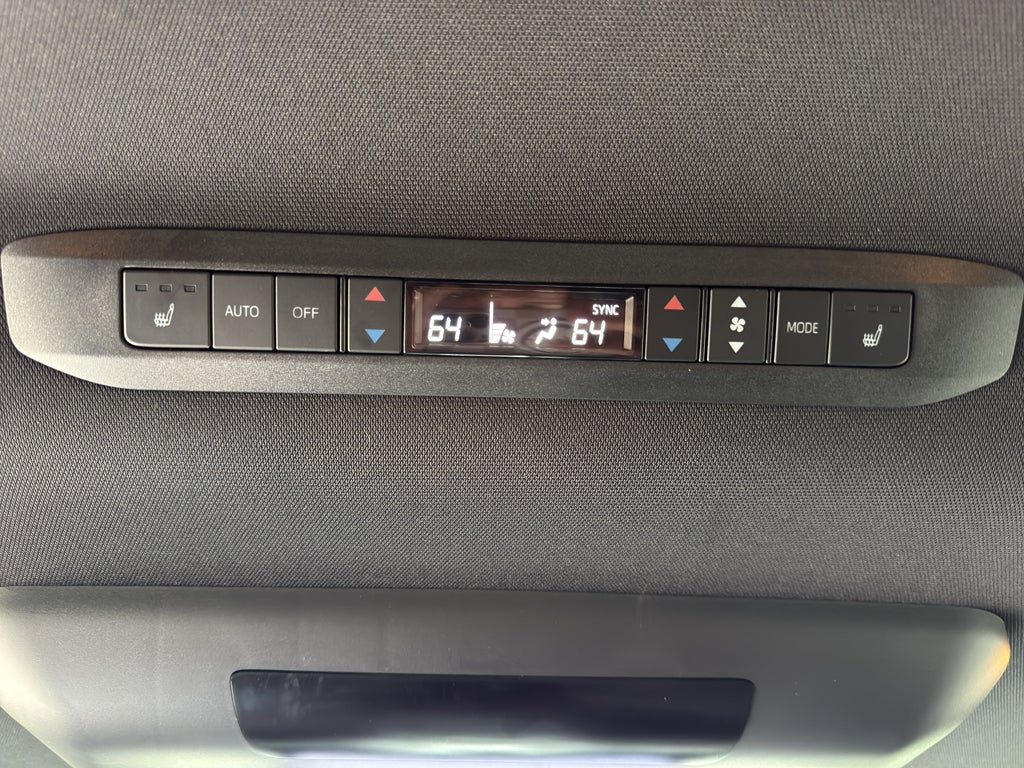 2025 Toyota Sienna Platinum