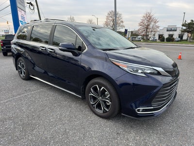 2025 Toyota Sienna Platinum
