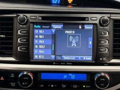 2017 Toyota Highlander SE