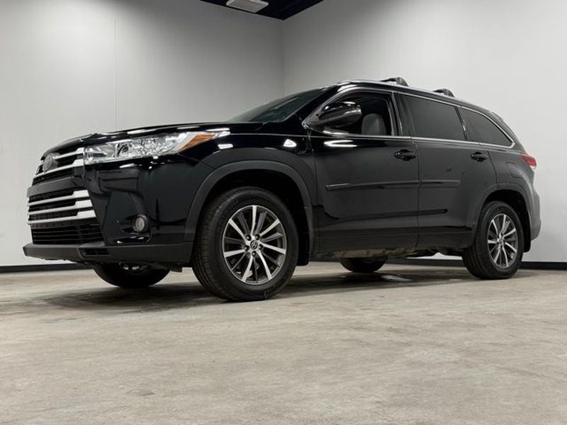 2017 Toyota Highlander SE