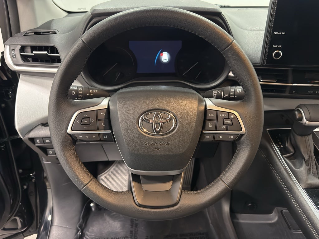 2025 Toyota Sienna XLE