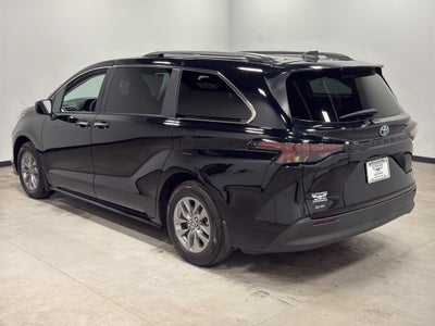 2025 Toyota Sienna XLE