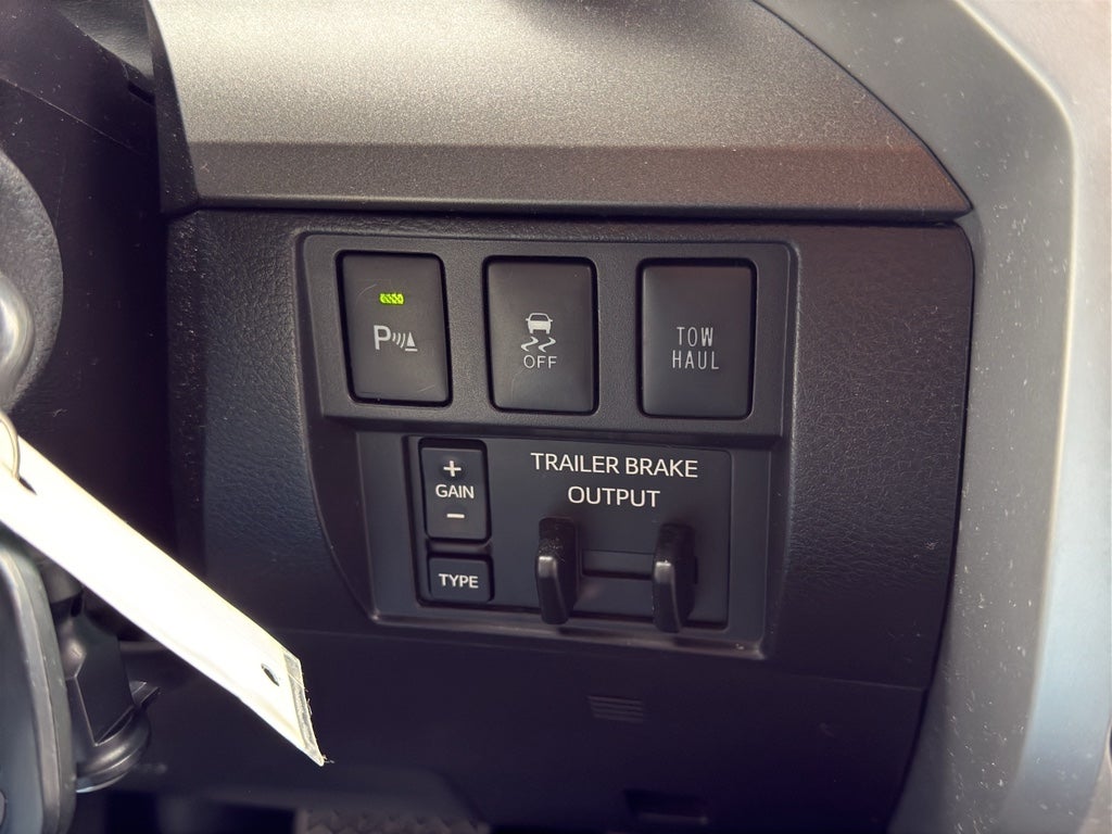 2016 Toyota Tundra SR5