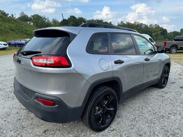 2017 Jeep Cherokee Sport