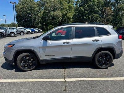 2017 Jeep Cherokee Sport