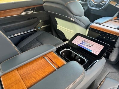 2022 Jeep Grand Wagoneer Series III