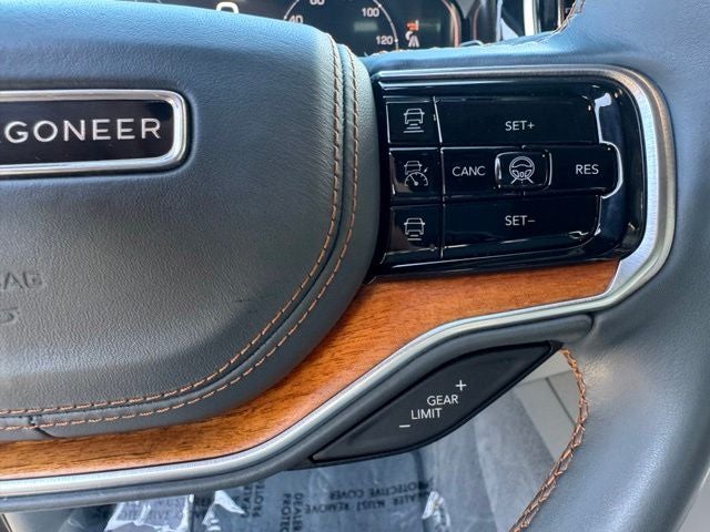 2022 Jeep Grand Wagoneer Series III
