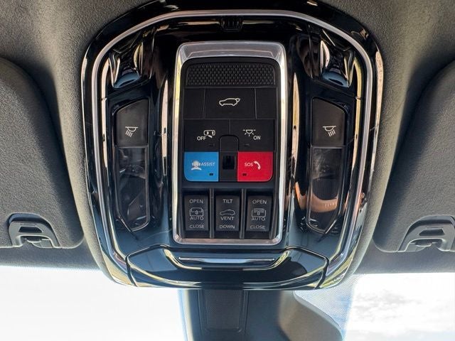 2022 Jeep Grand Wagoneer Series III