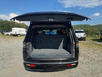 2022 Jeep Grand Wagoneer Series III