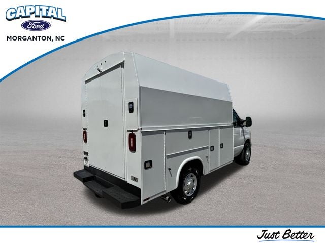 2026 Ford E-350SD Base Cutaway