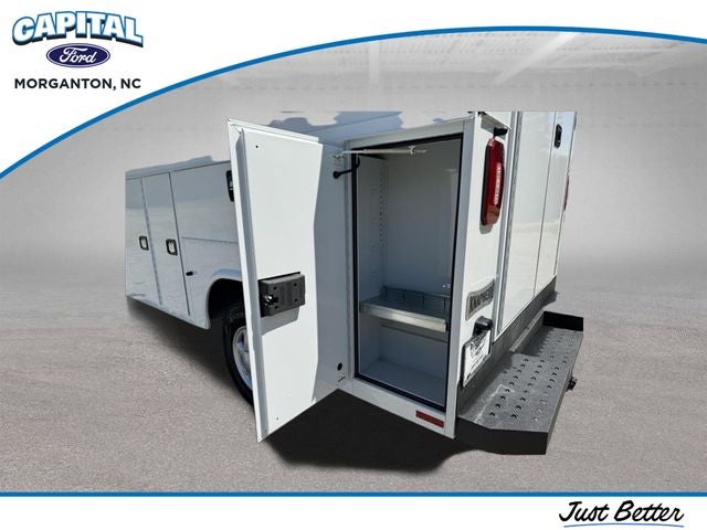 2026 Ford E-350SD Base Cutaway