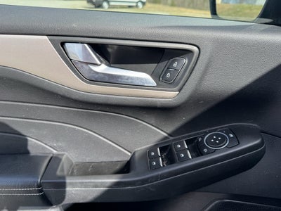 2022 Ford Escape Hybrid SEL