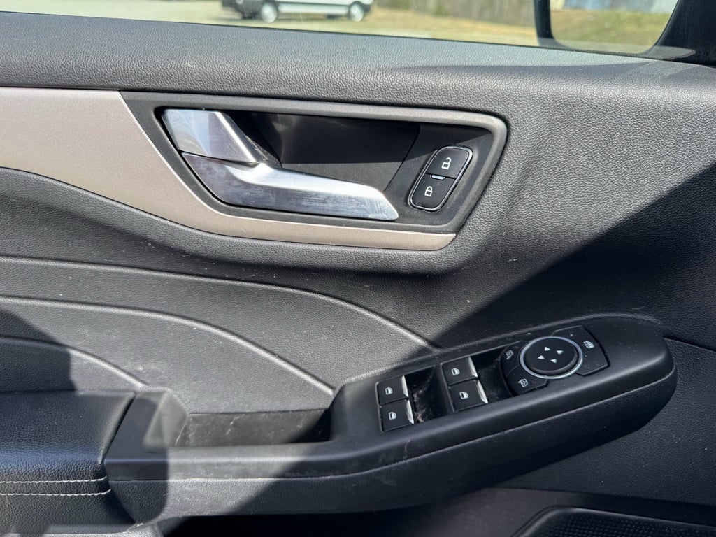 2022 Ford Escape Hybrid SEL