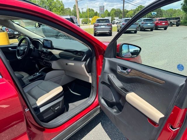 2020 Ford Escape Hybrid Titanium