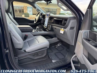 2025 Ford F-150 Lightning Flash