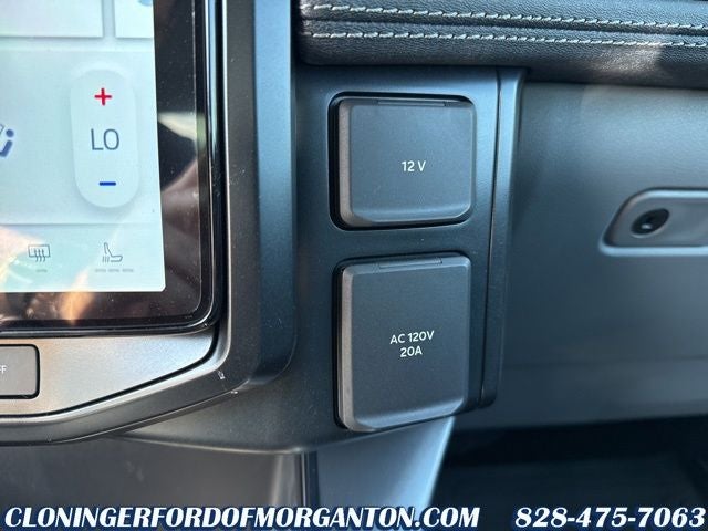 2025 Ford F-150 Lightning Flash