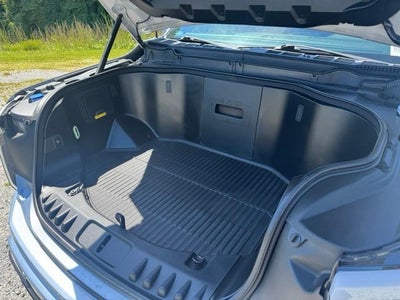 2022 Ford F-150 Lightning Lariat