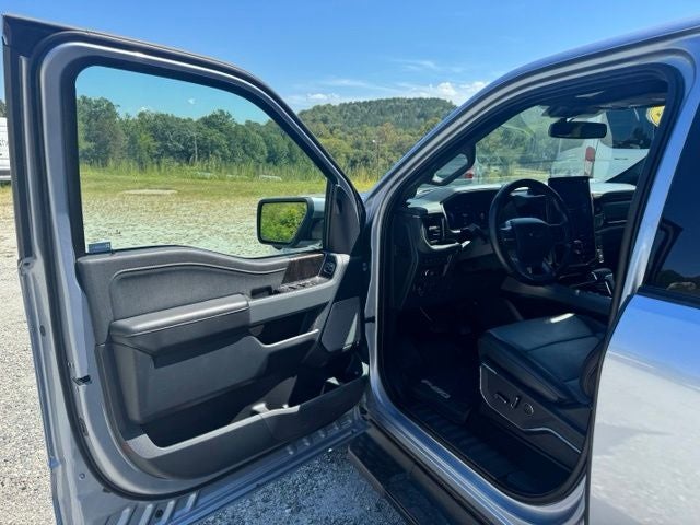 2022 Ford F-150 Lightning Lariat