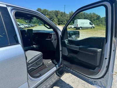 2022 Ford F-150 Lightning Lariat