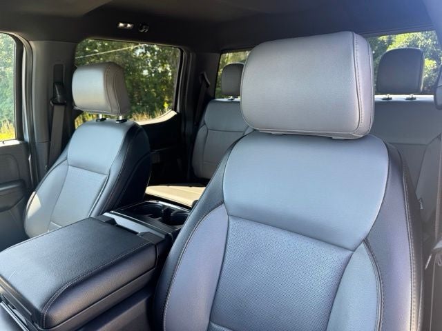 2022 Ford F-150 Lightning Lariat