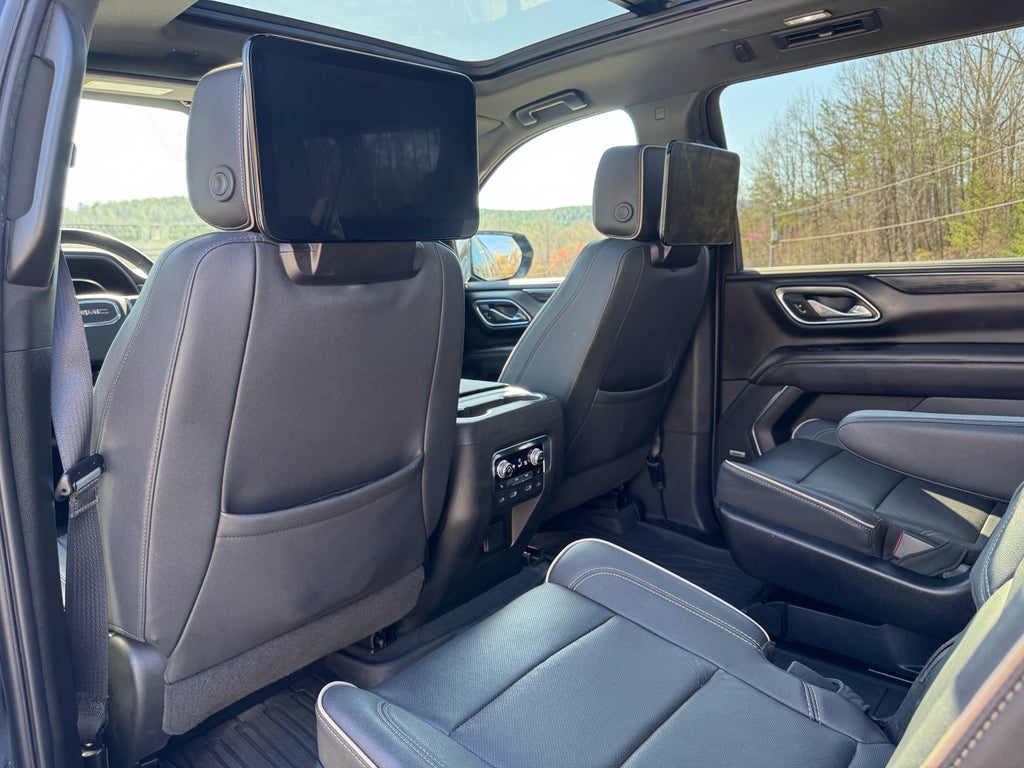 2023 GMC Yukon XL SLT