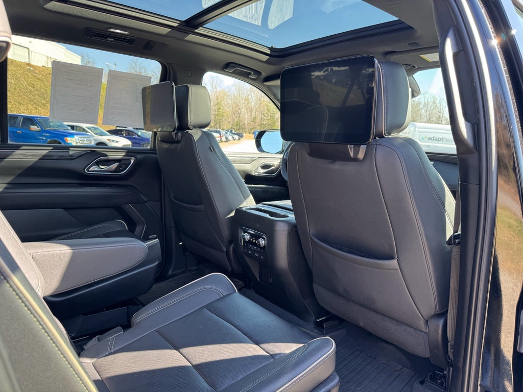 2023 GMC Yukon XL SLT