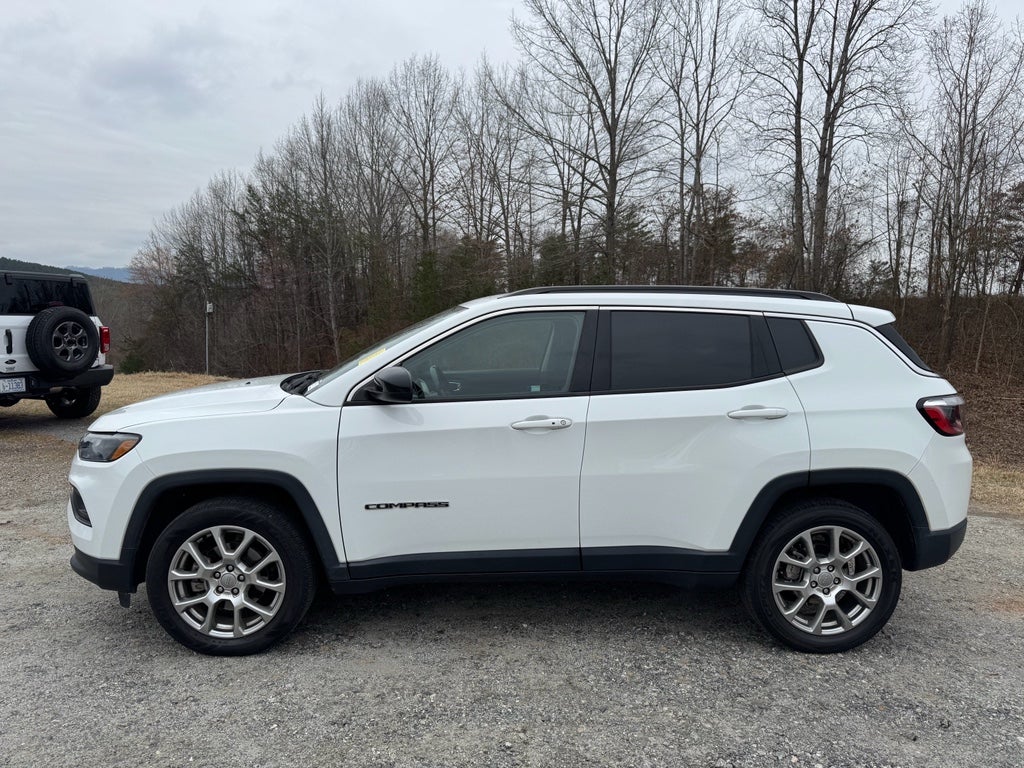 2022 Jeep Compass Latitude Lux