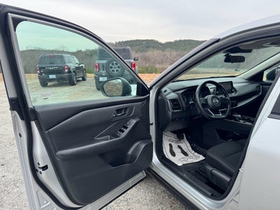 2024 Nissan Pathfinder S