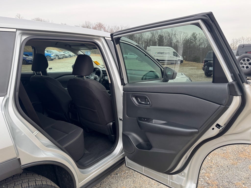 2024 Nissan Pathfinder S