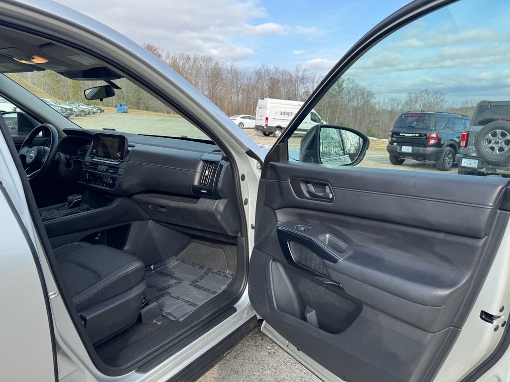 2024 Nissan Pathfinder S