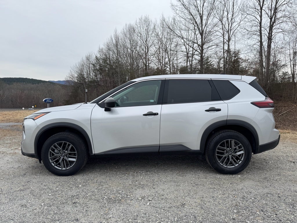 2024 Nissan Pathfinder S